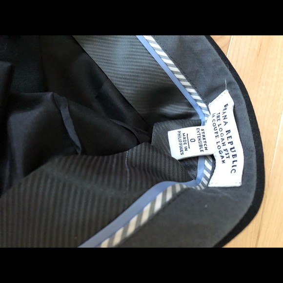 Banana Republic Black Straight Pants Size 0; New - Picture 2 of 2